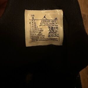 Jordan Black Sneakers